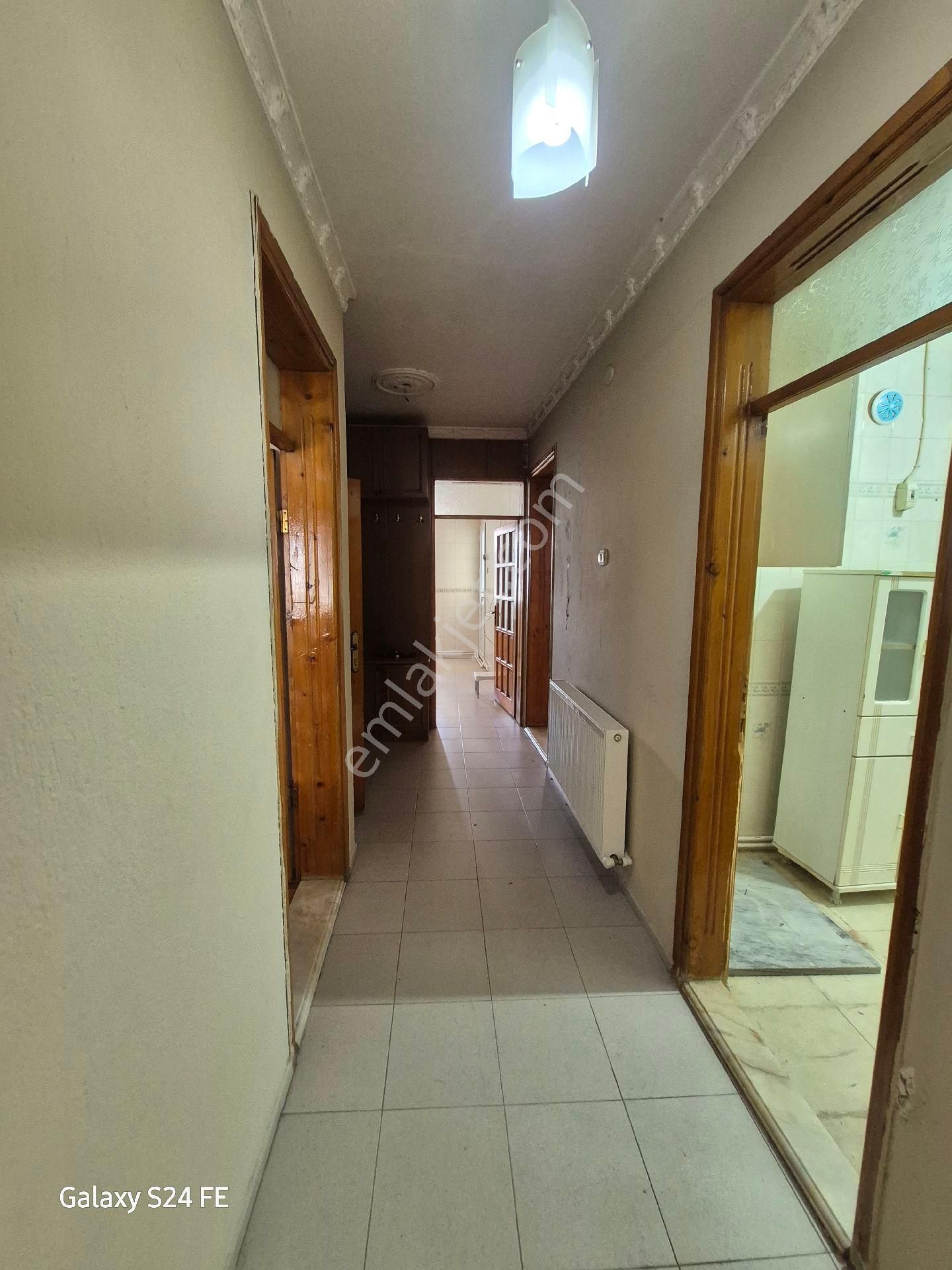 Bornova Pınarbaşında 2+1 Kiralık Daire - Görsel 19
