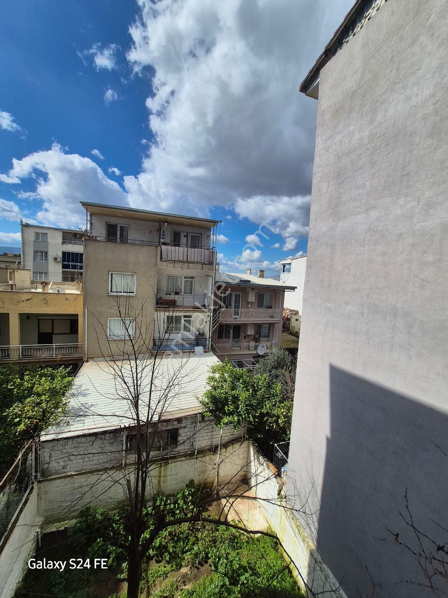 Bornova Pınarbaşında 2+1 Kiralık Daire - Görsel 10