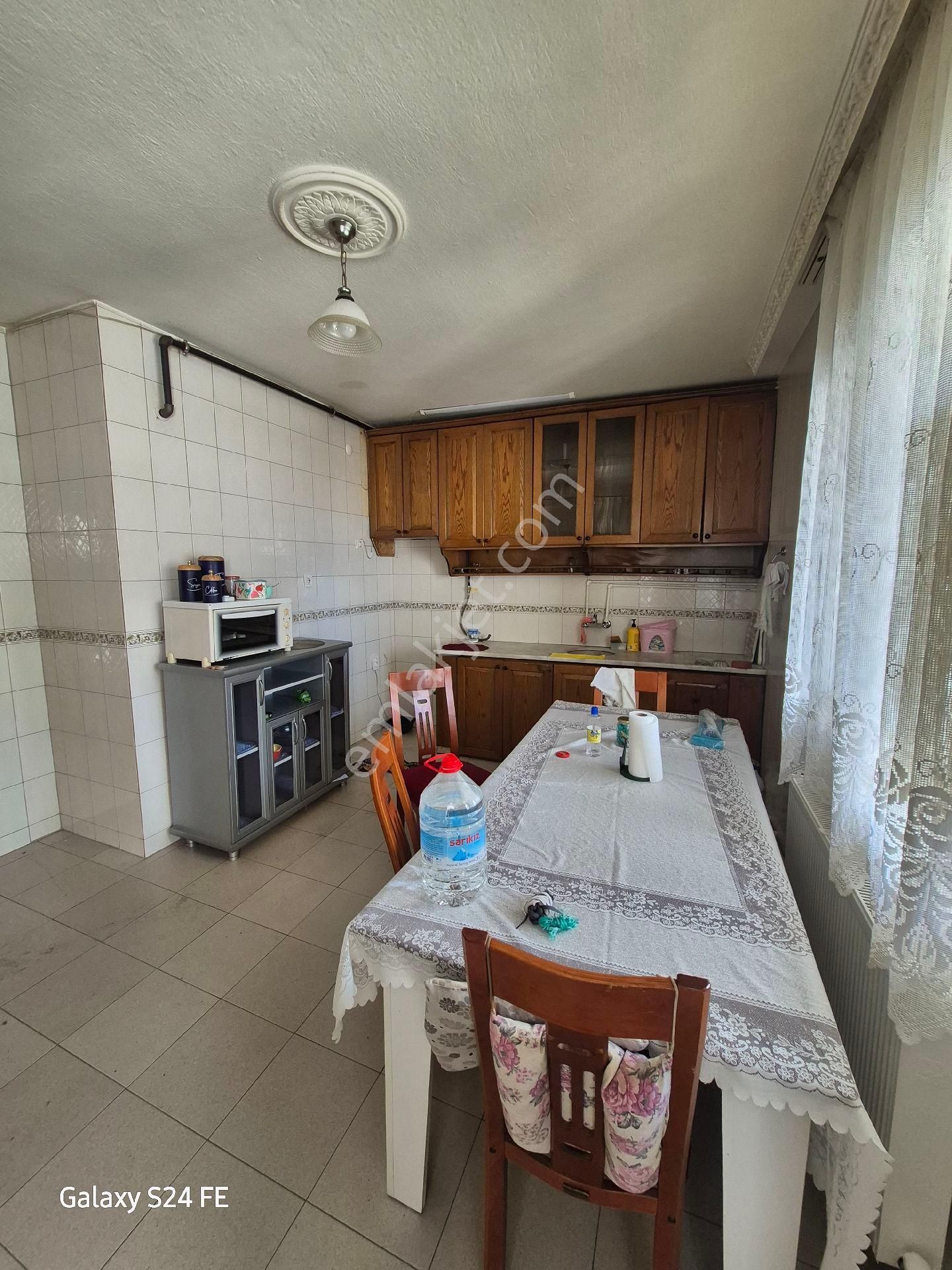 Bornova Pınarbaşında 2+1 Kiralık Daire - Görsel 8