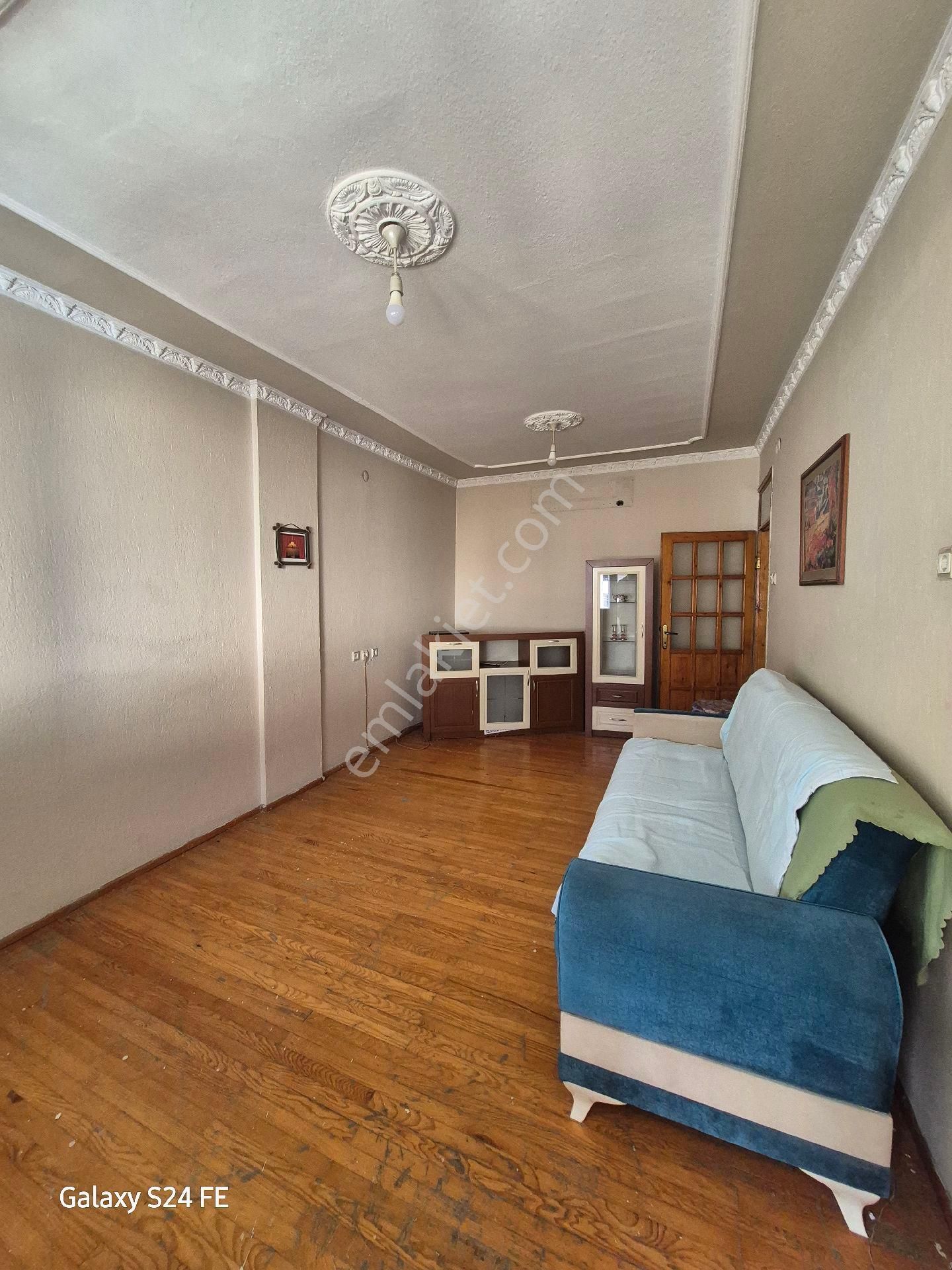 Bornova Pınarbaşında 2+1 Kiralık Daire - Görsel 23