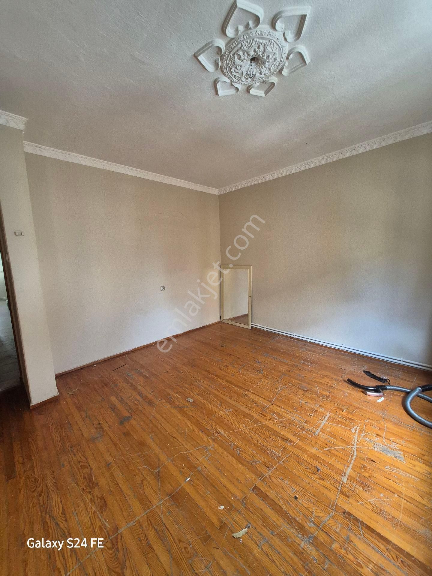 Bornova Pınarbaşında 2+1 Kiralık Daire - Görsel 14
