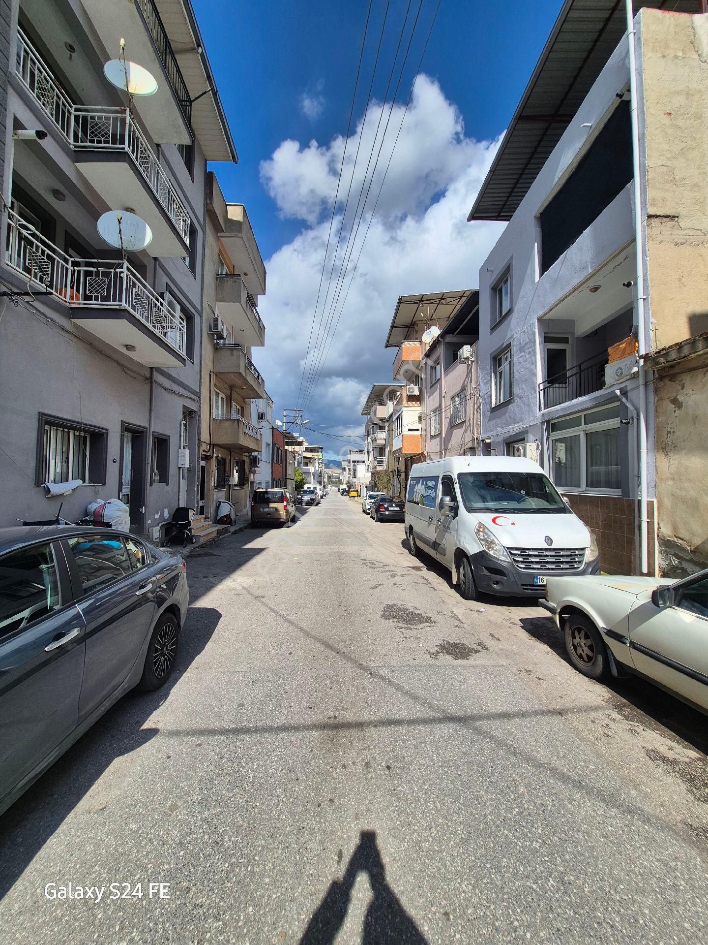 Bornova Pınarbaşında 2+1 Kiralık Daire - Görsel 2
