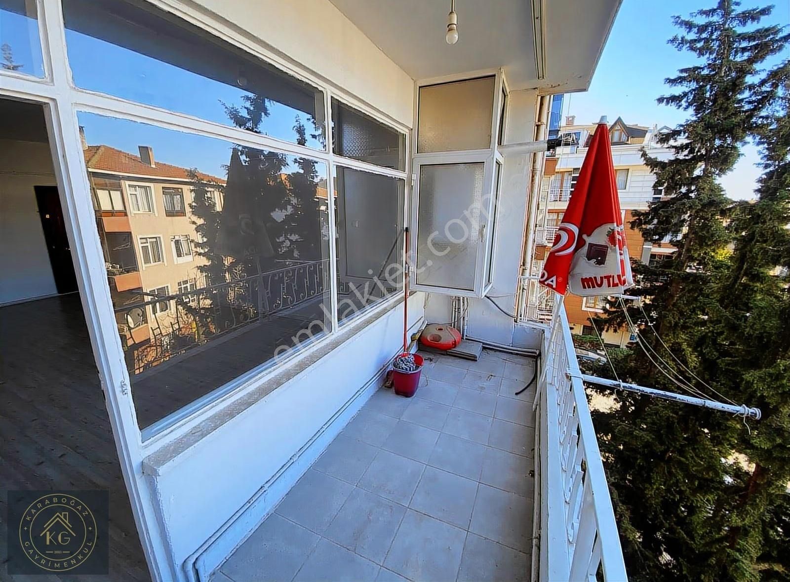 Küçükyalı'da Merkezi Konumda, Tadilatlı 2+1 Daire - Görsel 14