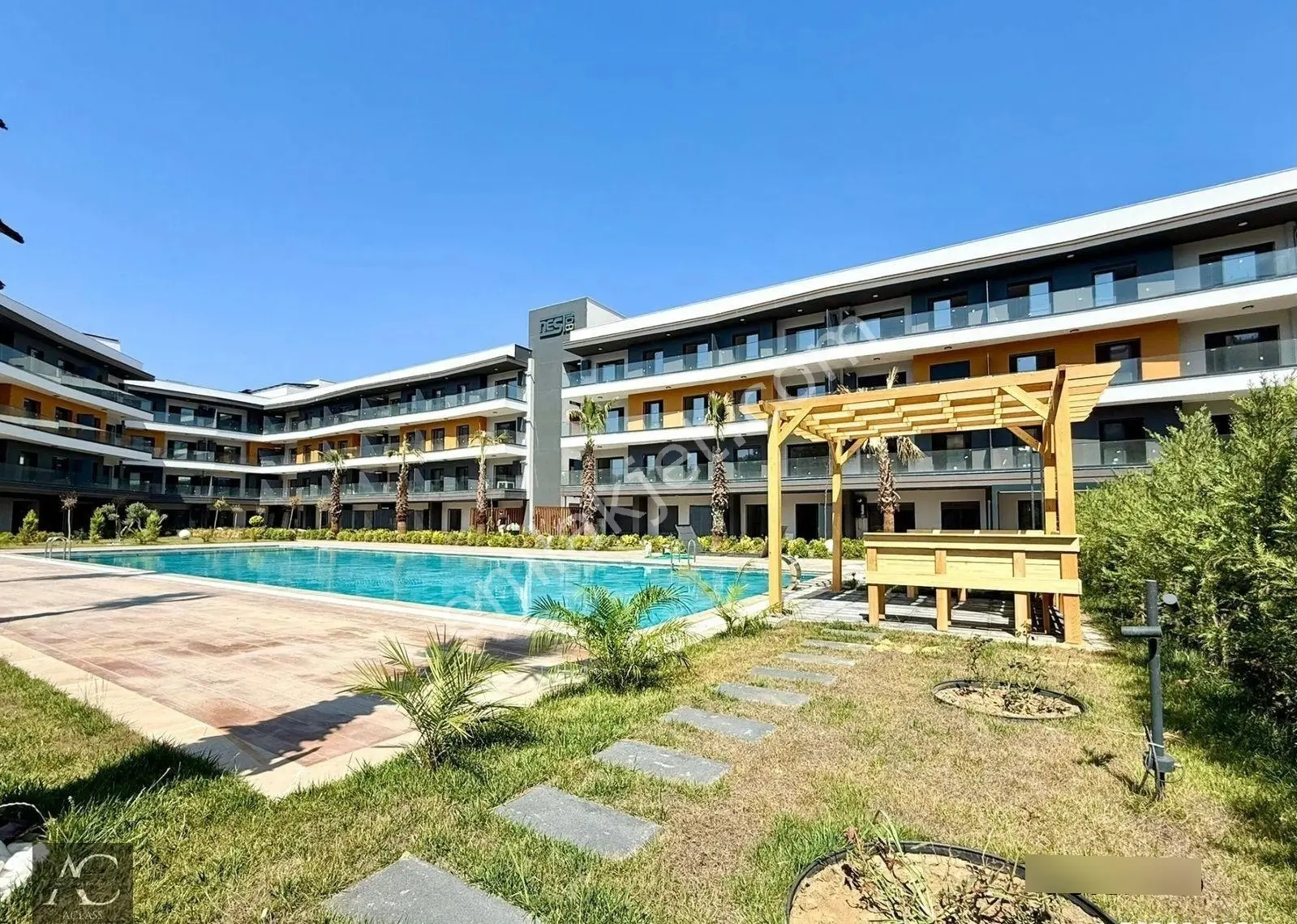 Güvenlık-havuz-bahçe-kapalı Otopark-doğalgaz(kombi)-sosyal Alan-modern-ultra Lüx-fırsat Daireler - Görsel 3