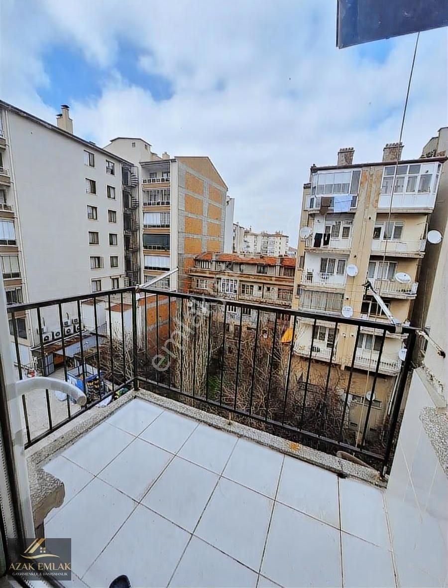 Cumhuriyet Mahallesinde Fırsat Daire - Görsel 9