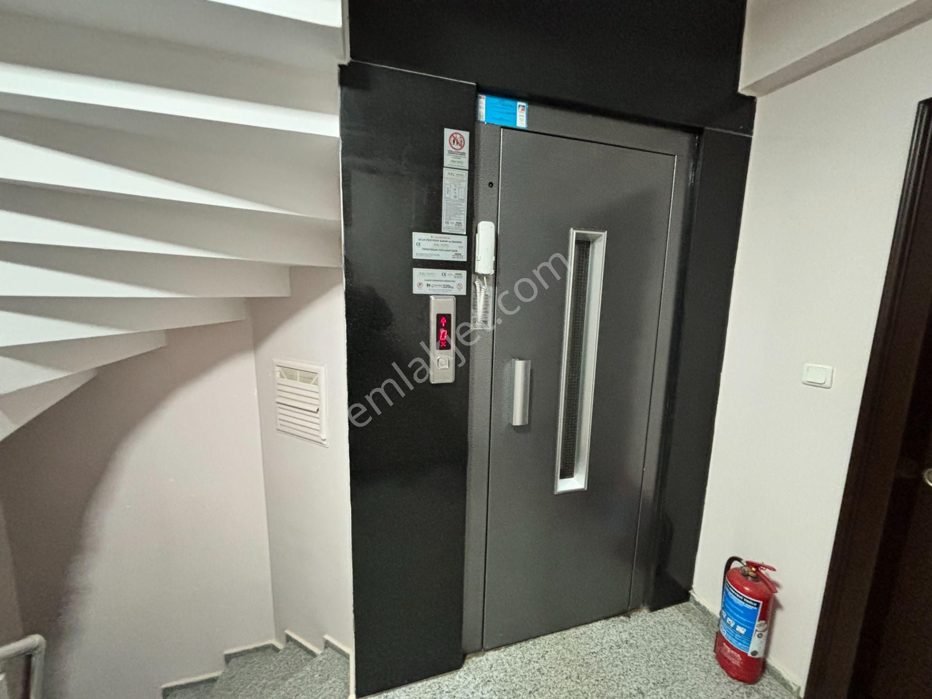 Çekmeköy Merkez Mh. 5+2 Satılık Dubleks Daire Bağımsız Girişli - Görsel 2