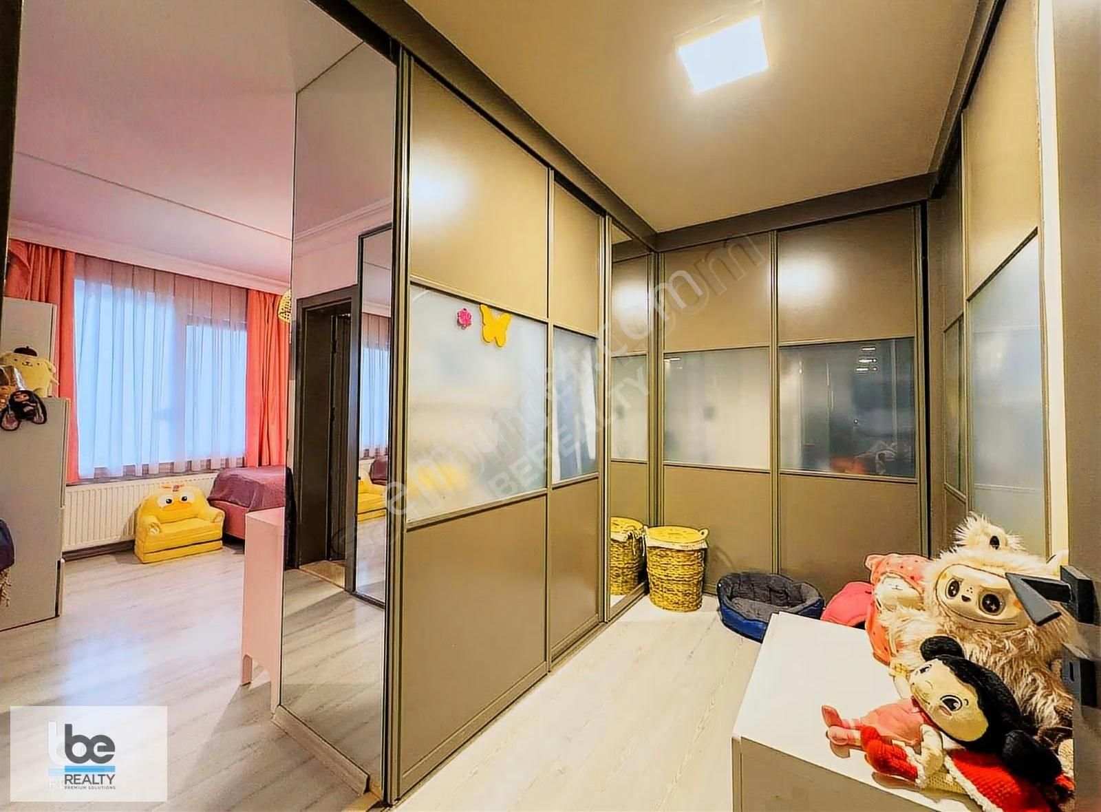 Eski Larada Denize Sıfır Seçkin Sitede 4+1 Özel Bahçe Dubleksi - Görsel 3