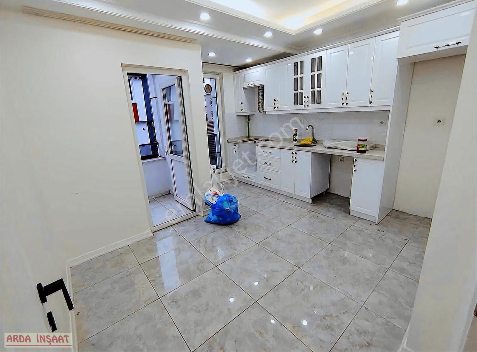 S.çiftliği Mah Tramvaya 1 Dk 2 Yıllık Kiralık Asansörlü Ara Kat - Görsel 3