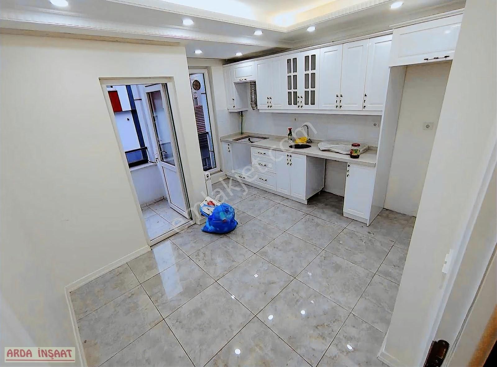 S.çiftliği Mah Tramvaya 1 Dk 2 Yıllık Kiralık Asansörlü Ara Kat - Görsel 12