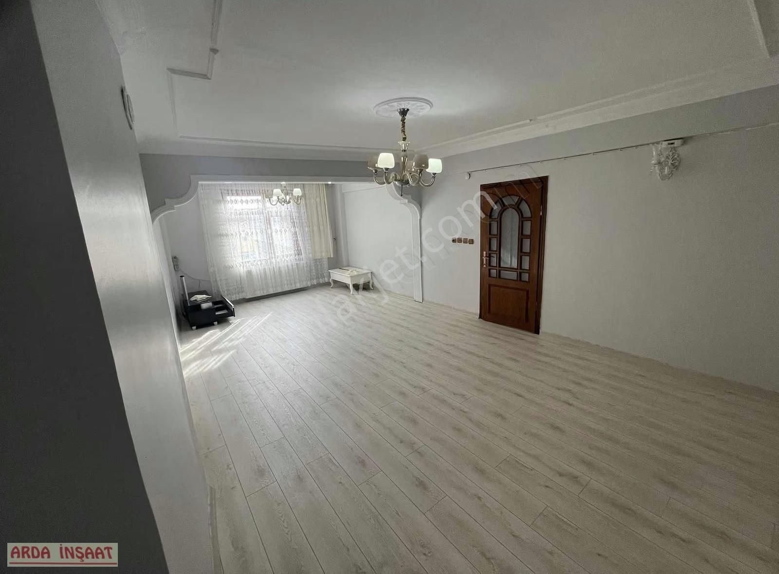 Sultançiftliği Mahallesi Tramvay Dibi Lüks Çatı Katı 170 M2 - Görsel 8