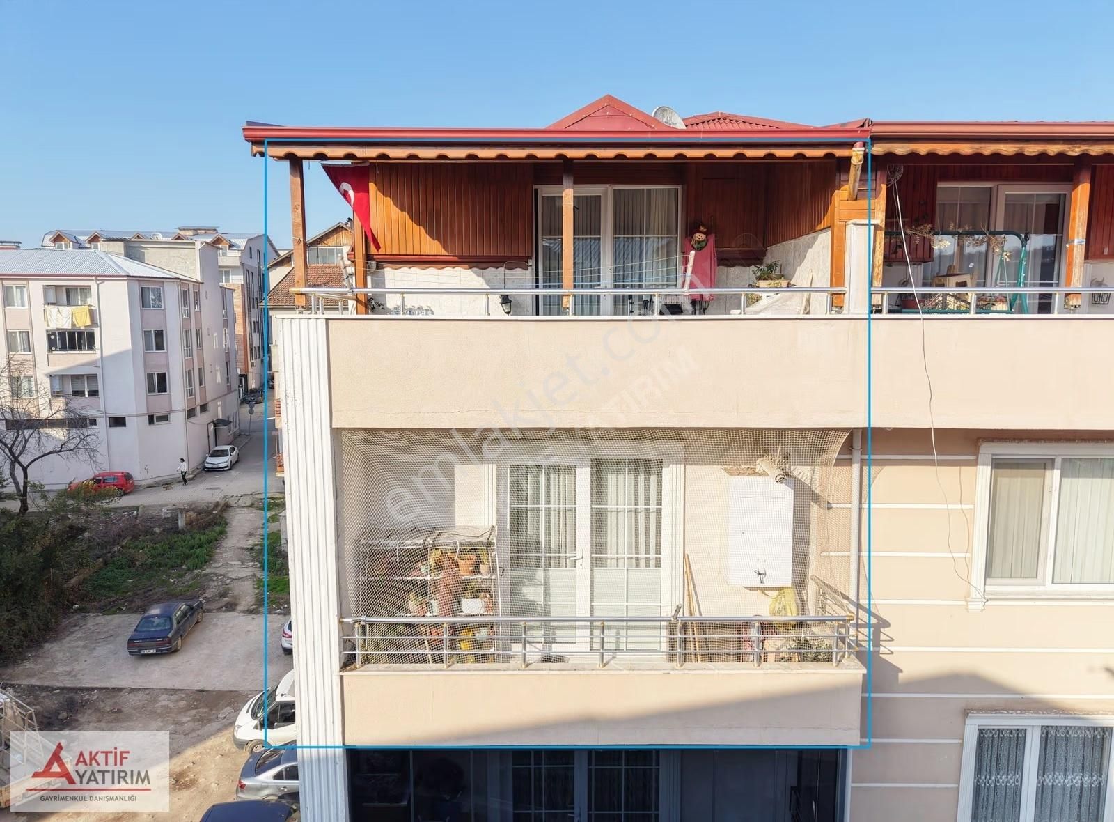 Kandıra Çarşı'da 4+1 155 M2 Net Satılık Çatı Dubleks Daire