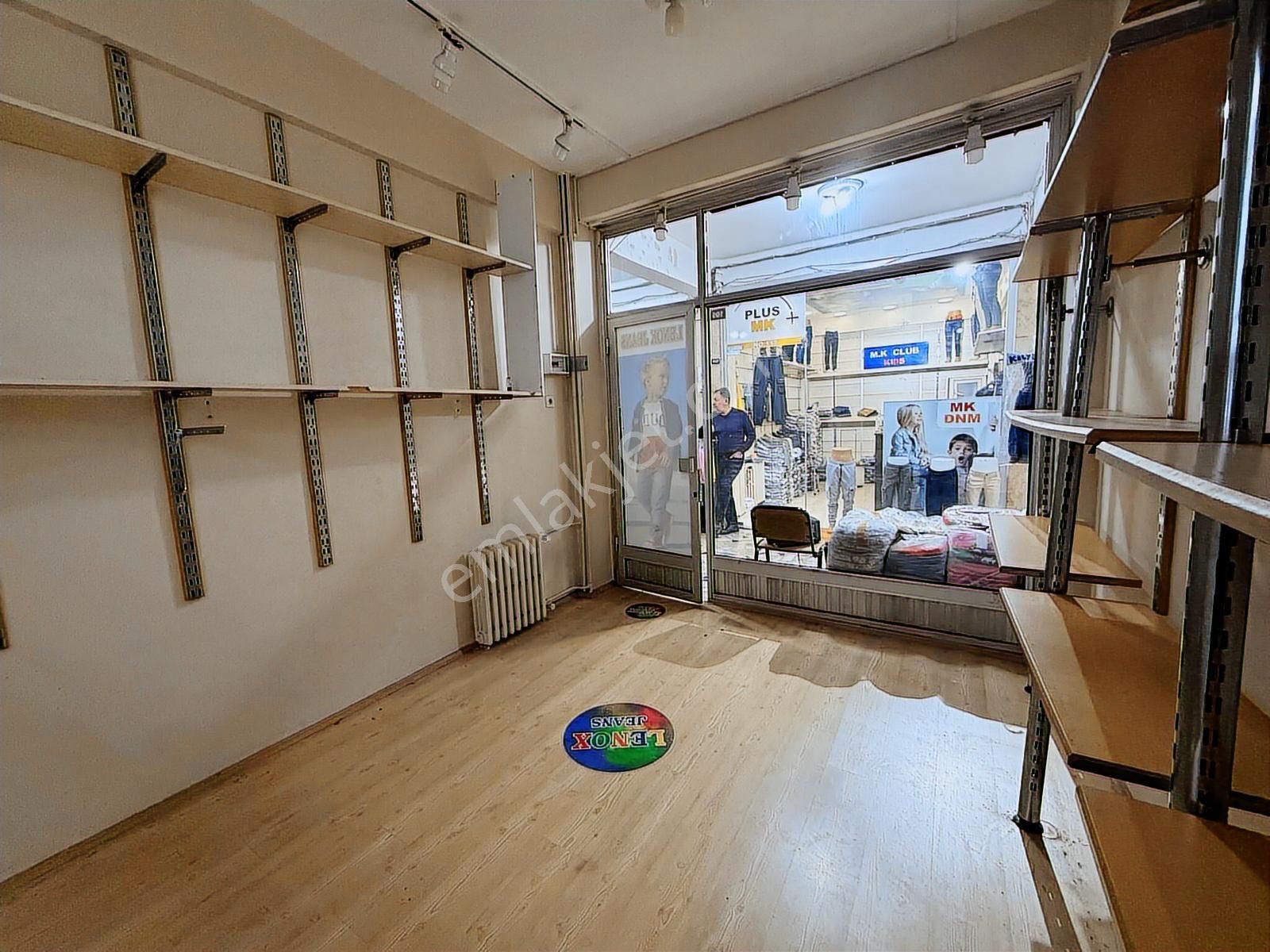 Kapalıçarşı Çarşılı Han'da | Emsali Az | Satılık Dükkan - Görsel 5