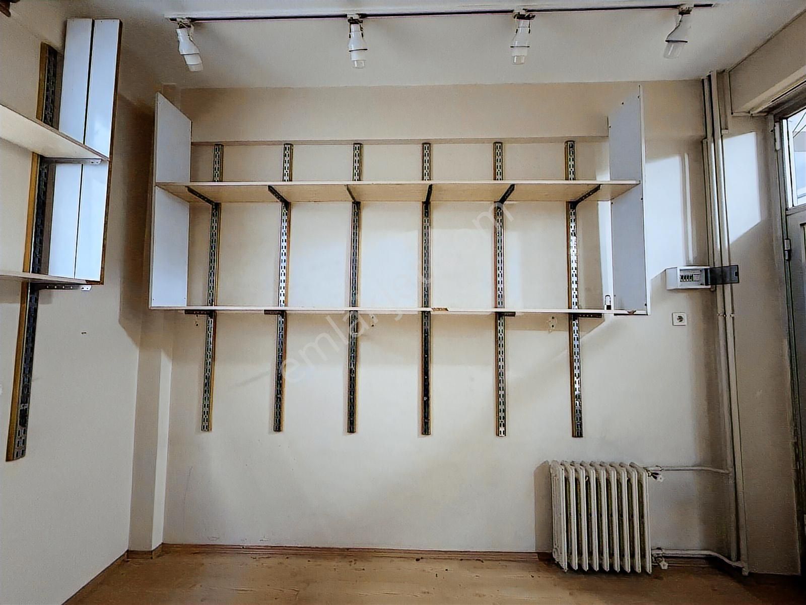 Kapalıçarşı Çarşılı Han'da | Emsali Az | Satılık Dükkan - Görsel 9