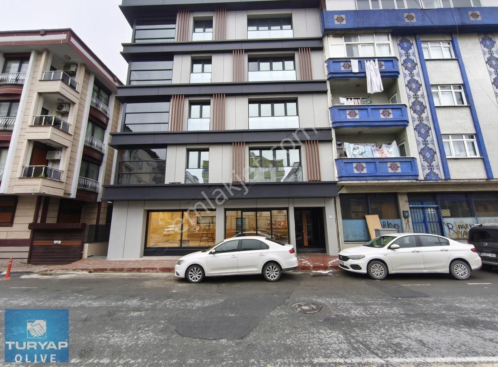 Sultangazi Cadde Üzeri Satılık Lüks Mağaza Ofis İşyeri