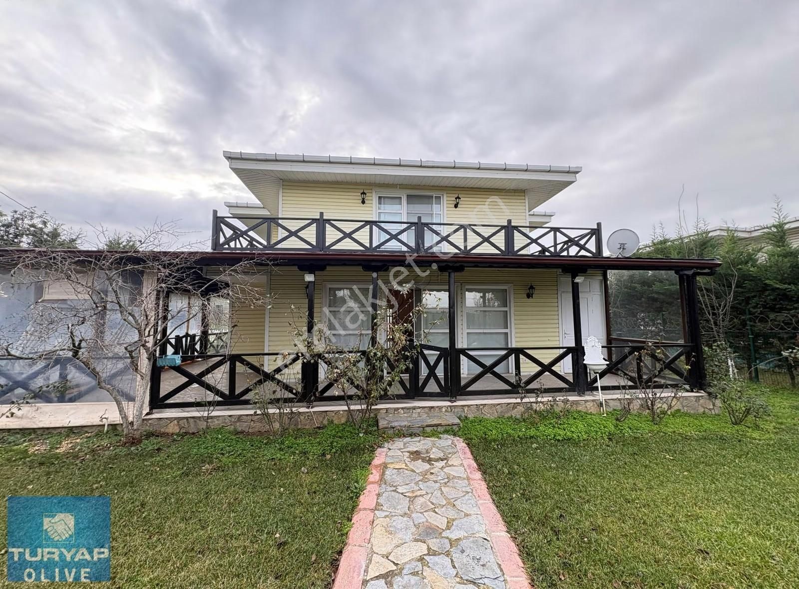 Silivri Çanta Kınalı Evler 2 Sitesinde Satılık Müstakil Villa