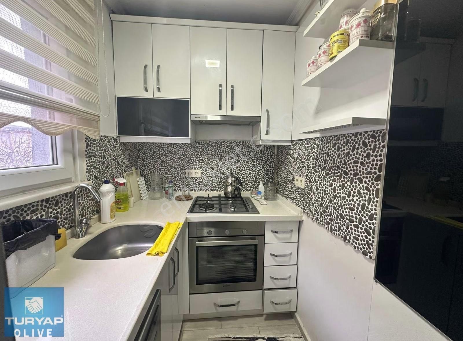 Rami Düğmeciler Mahallesinde Arakat Masrafsız Daire - Görsel 13