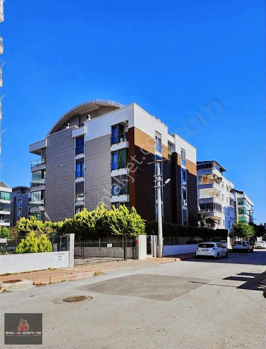 Lara Çağlayan Site İçerisinde 3+1 Güvenlikli Havuzlu K.otoparklı