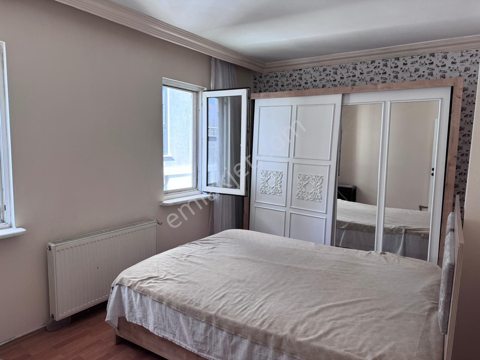 Remax Area Merkezi Konumda Kiralık Eşyalı Arakat 2+1 Daire - Görsel 10