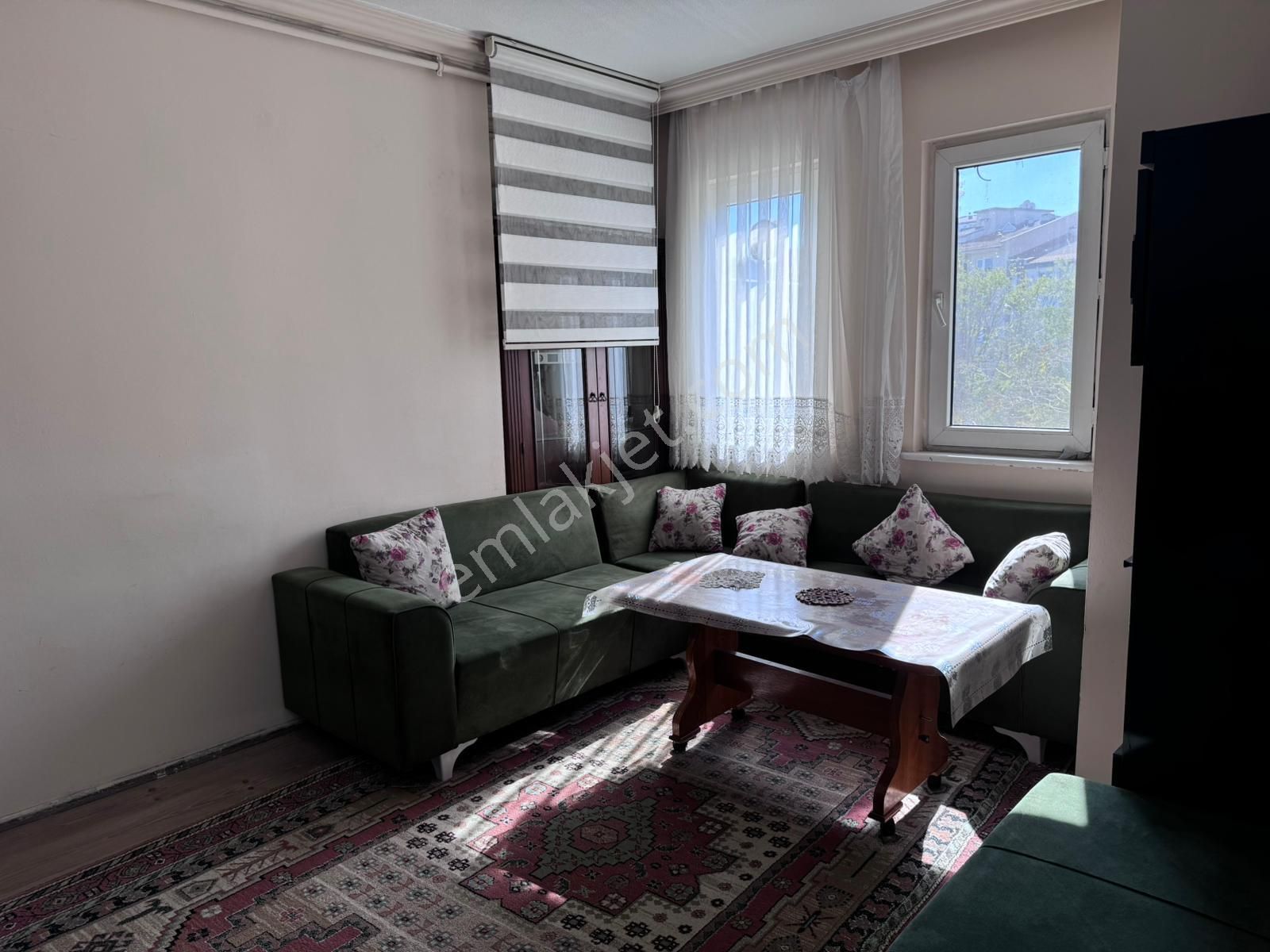 Remax Area Merkezi Konumda Kiralık Eşyalı Arakat 2+1 Daire - Görsel 9