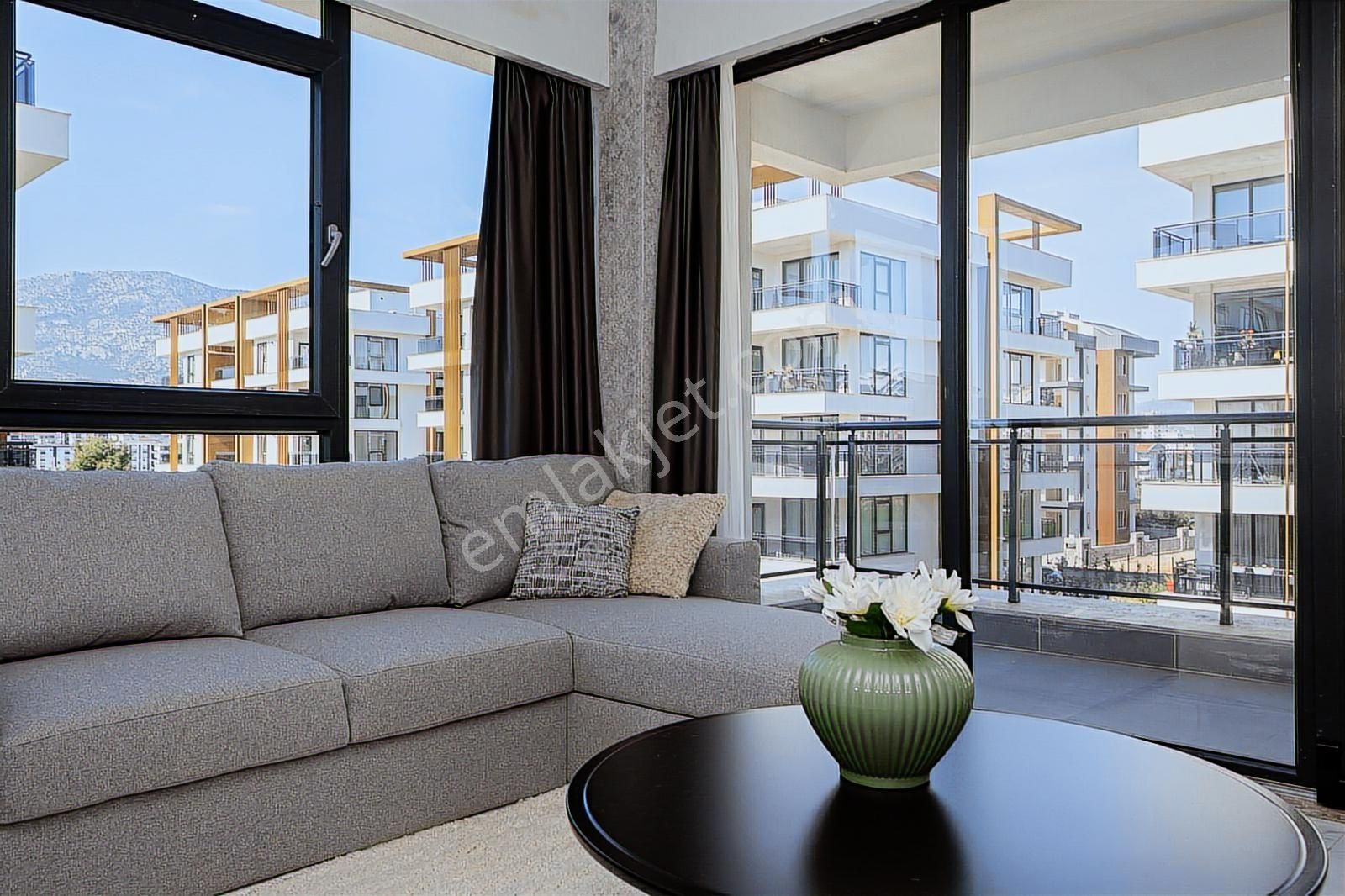 Geniş 1+1 / Yüksek Kredi İmkanı / Havuzlu Sitede - Görsel 12