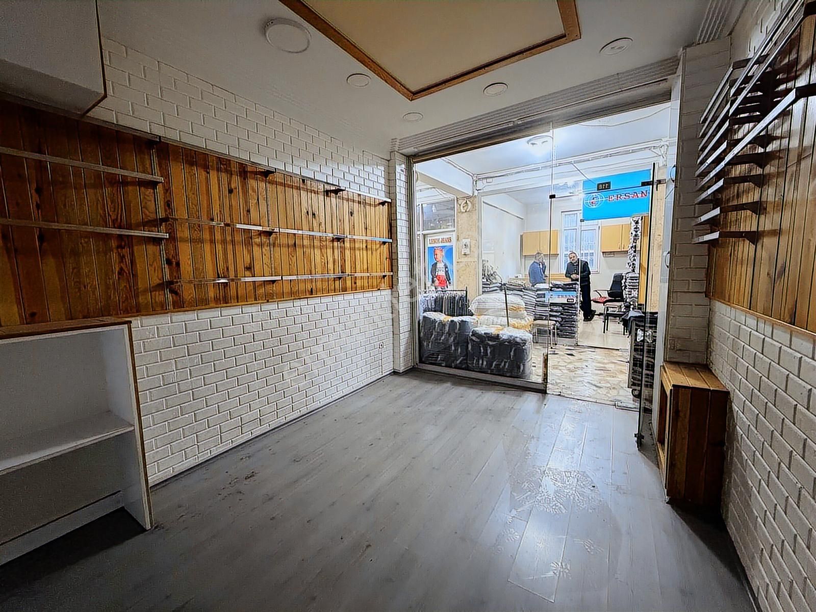 Kapalıçarşı Çarşılı Han'da | Emsali Az | Satılık Dükkan - Görsel 5