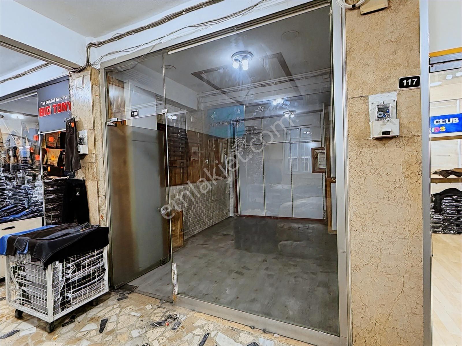 Kapalıçarşı Çarşılı Han'da | Emsali Az | Satılık Dükkan - Görsel 3