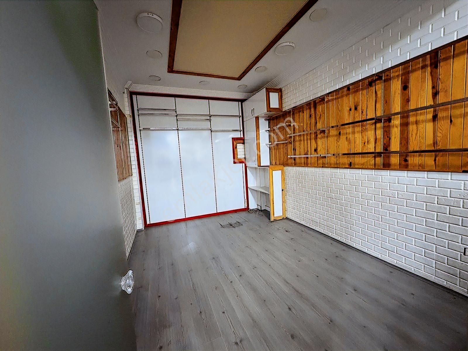 Kapalıçarşı Çarşılı Han'da | Emsali Az | Satılık Dükkan - Görsel 10