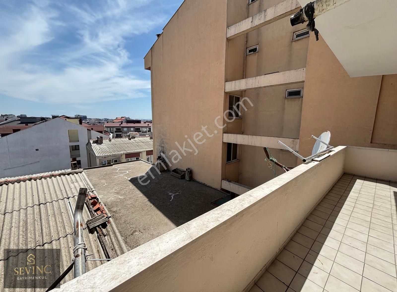 Sevinç'ten İnönü Cd.üzerinde Ara Kat Asansörlü - Görsel 5