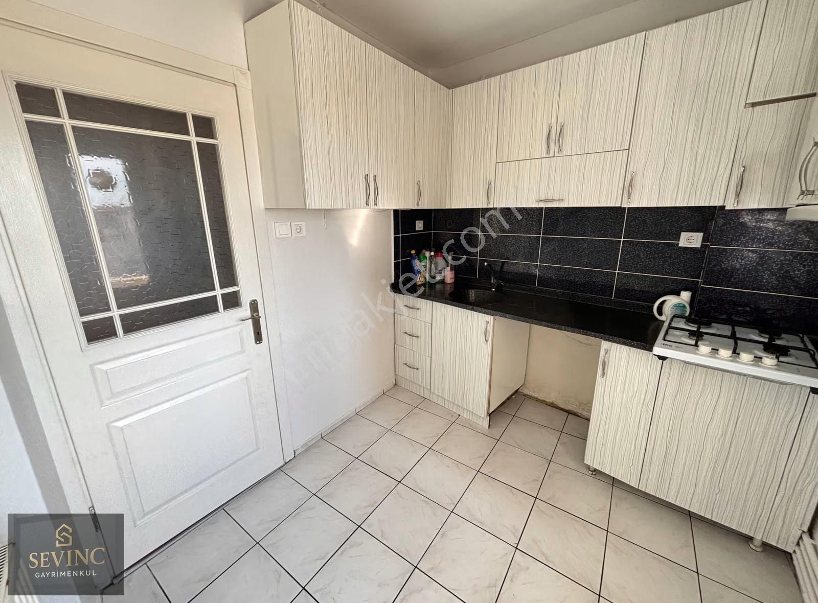 Sevinç'ten İnönü Cd.üzerinde Ara Kat Asansörlü - Görsel 32