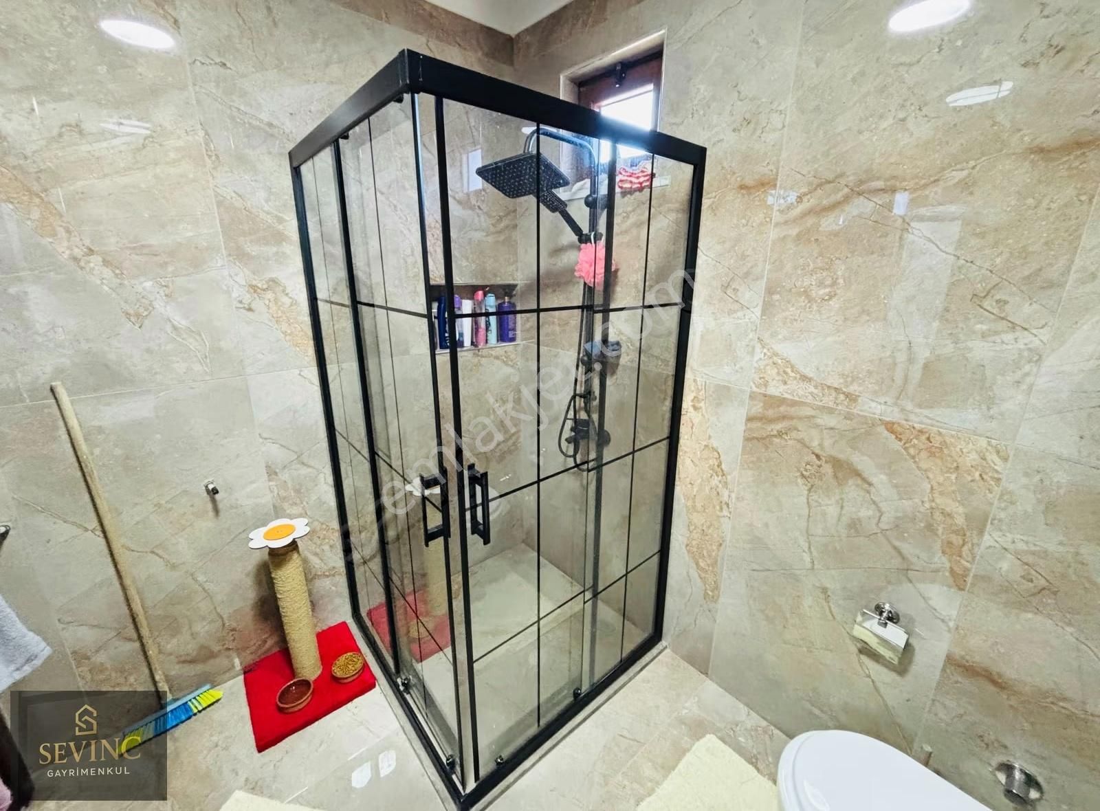 Sevinç'ten Çalışkanlarda Odaları Denize Açılan Garajlı Villa - Görsel 23