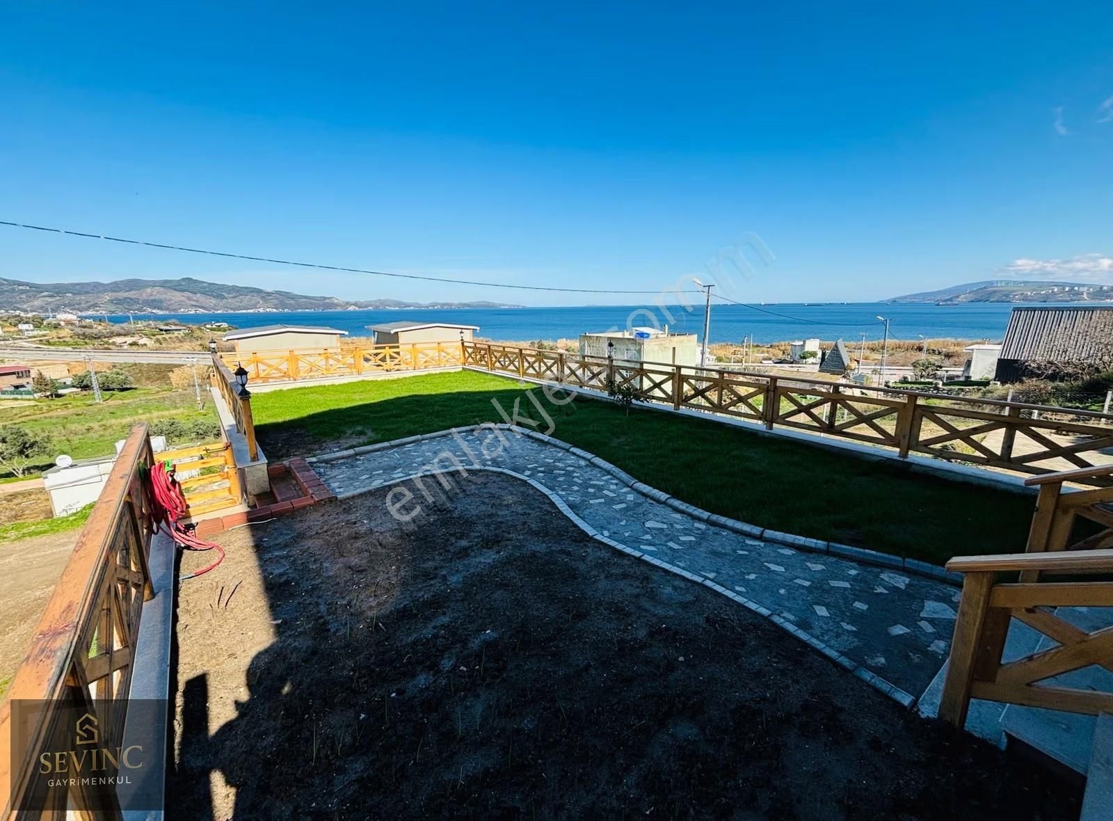 Sevinç'ten Çalışkanlarda Odaları Denize Açılan Garajlı Villa - Görsel 6