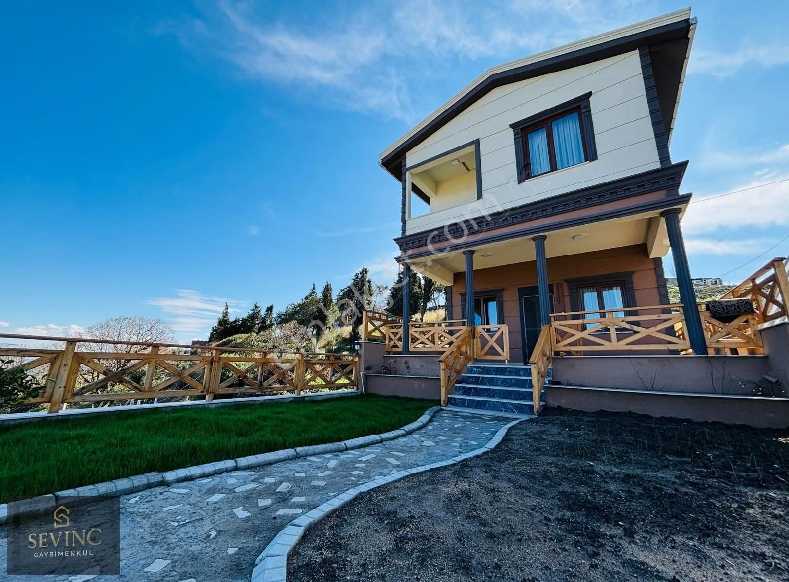 Sevinç'ten Çalışkanlarda Odaları Denize Açılan Garajlı Villa - Görsel 15