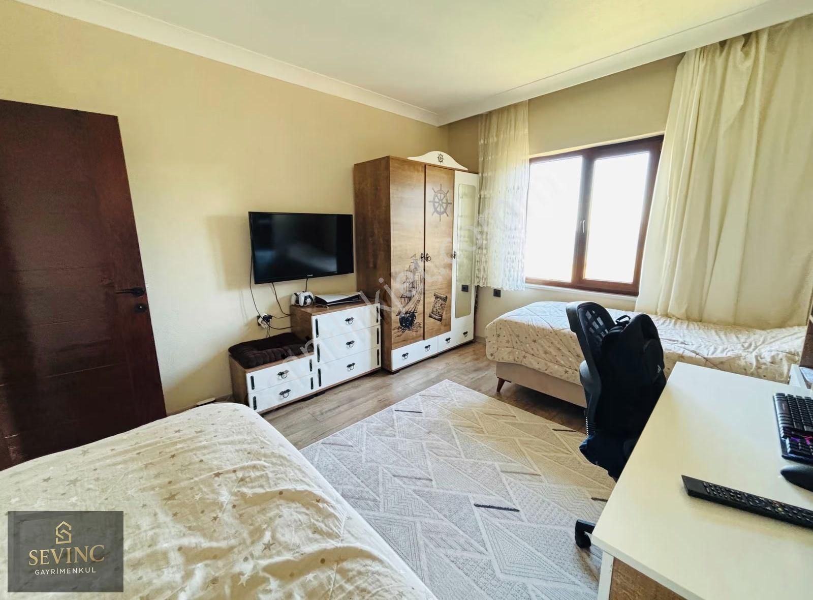 Sevinç'ten Çalışkanlarda Odaları Denize Açılan Garajlı Villa - Görsel 5