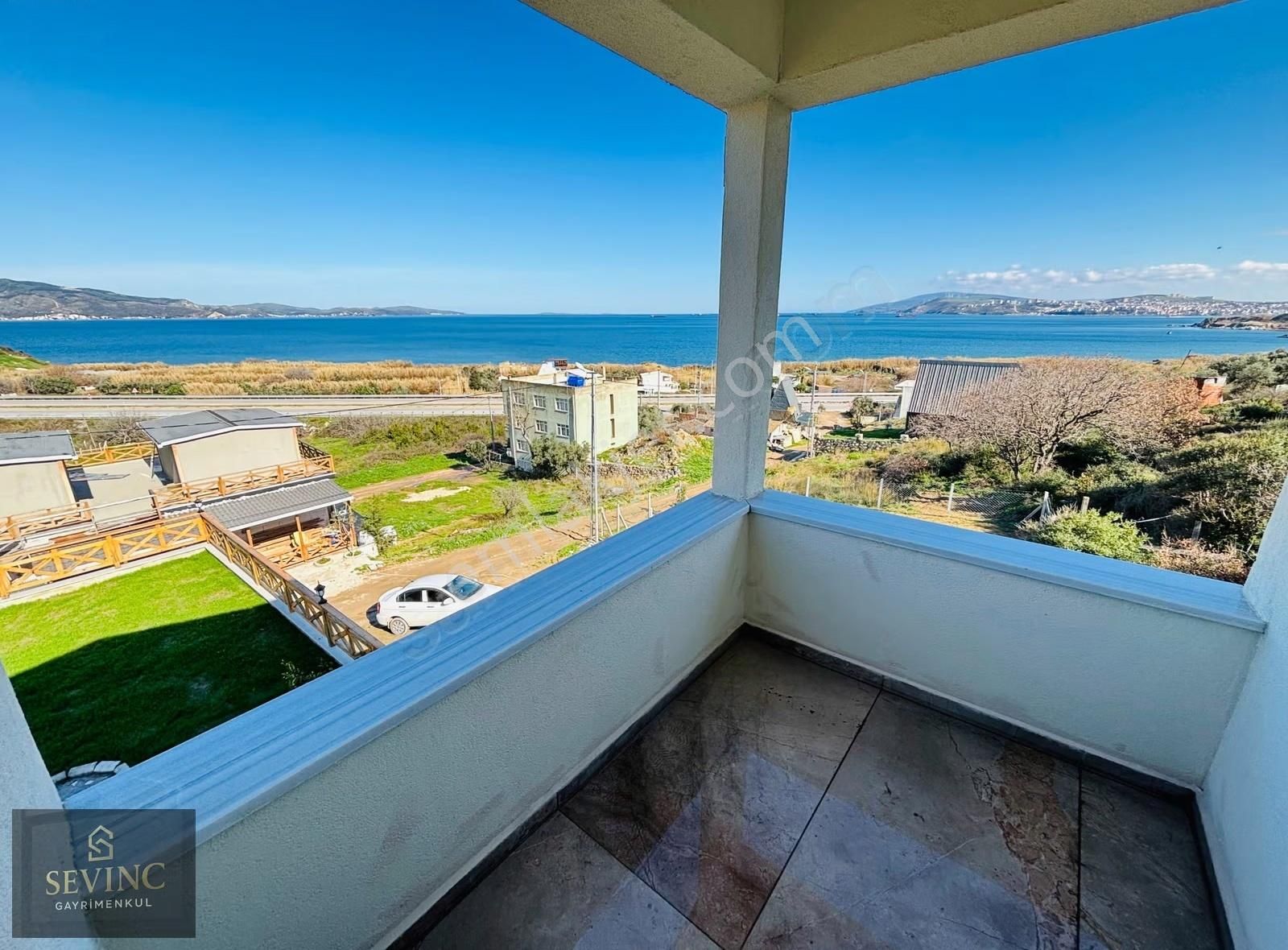 Sevinç'ten Çalışkanlarda Odaları Denize Açılan Garajlı Villa - Görsel 33