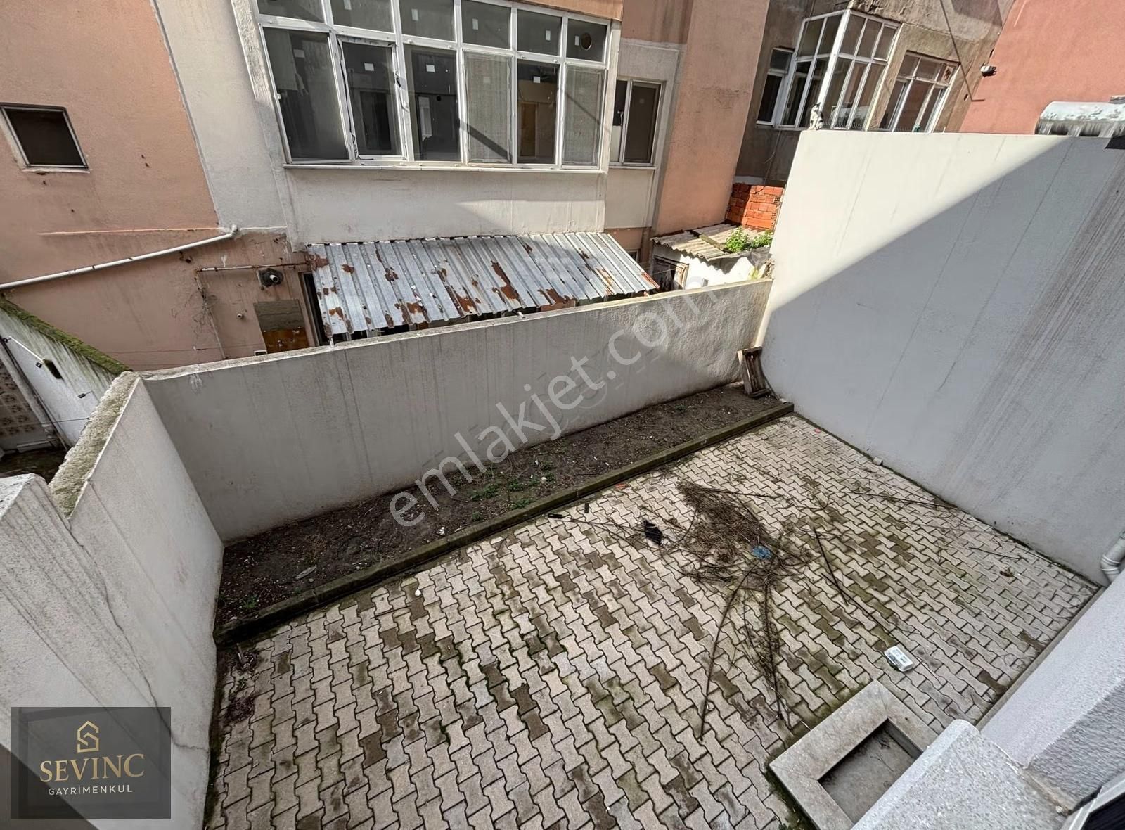 Sevinç'ten Şehrin Tam Merkezinde 4 Yaşında Ara Kat Kiralık Daire - Görsel 35