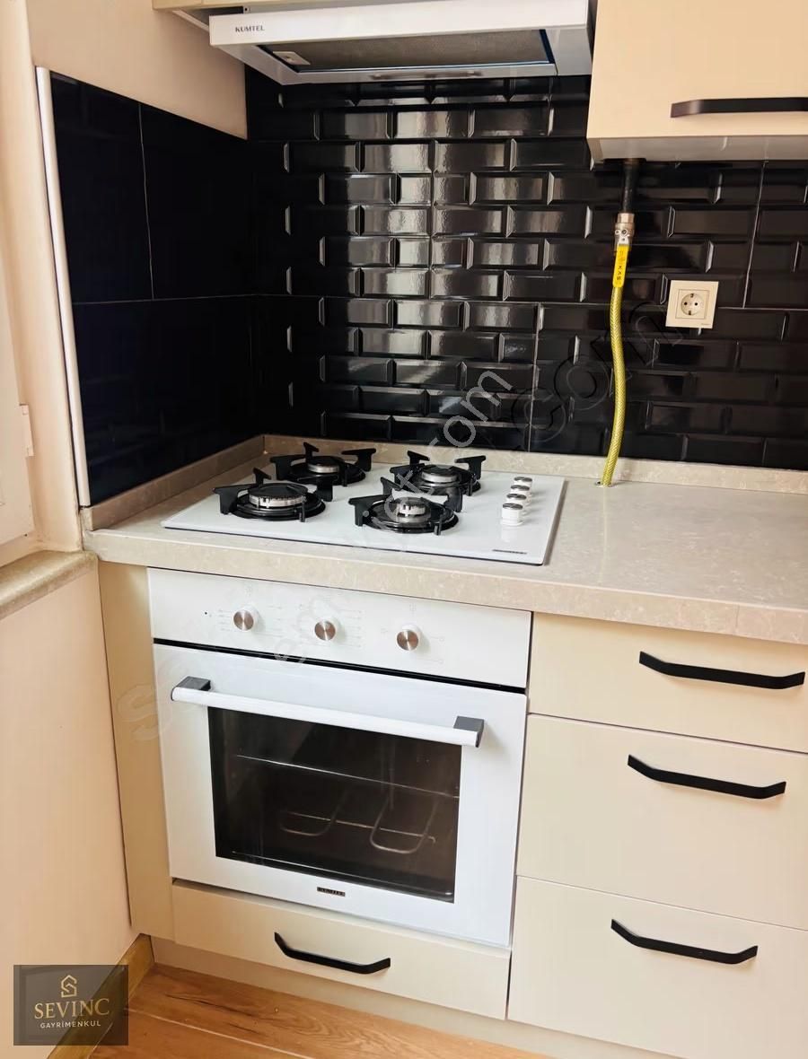 Sevinç'ten Şehrin Tam Merkezinde 4 Yaşında Ara Kat Kiralık Daire - Görsel 14