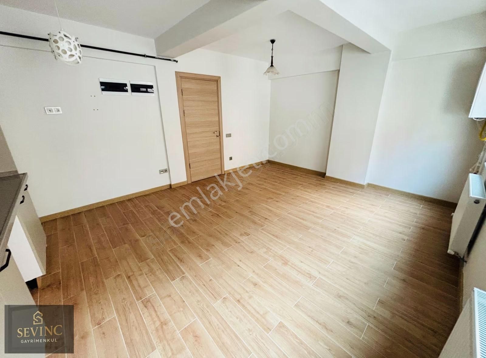 Sevinç'ten Şehrin Tam Merkezinde 4 Yaşında Ara Kat Kiralık Daire - Görsel 25