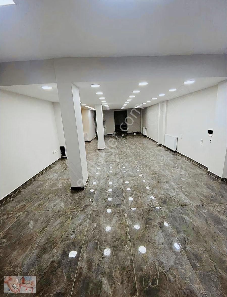 Fındıkzade Kızıl Elma Cad Cephe 150m2 Kiralık Dükkan