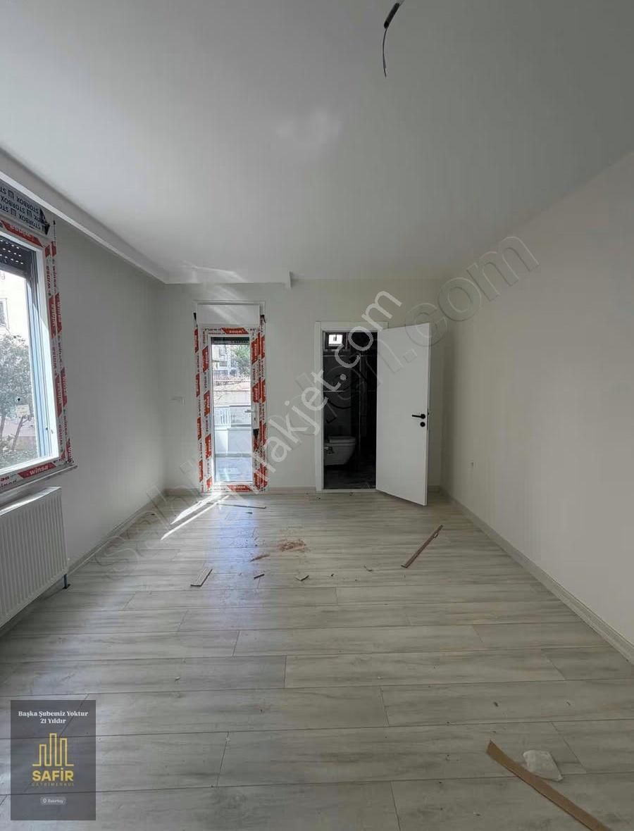 Bahçeli Nizamda Kapalı Otoparklı 135 M2 3+1 Satılık Daire - Görsel 23