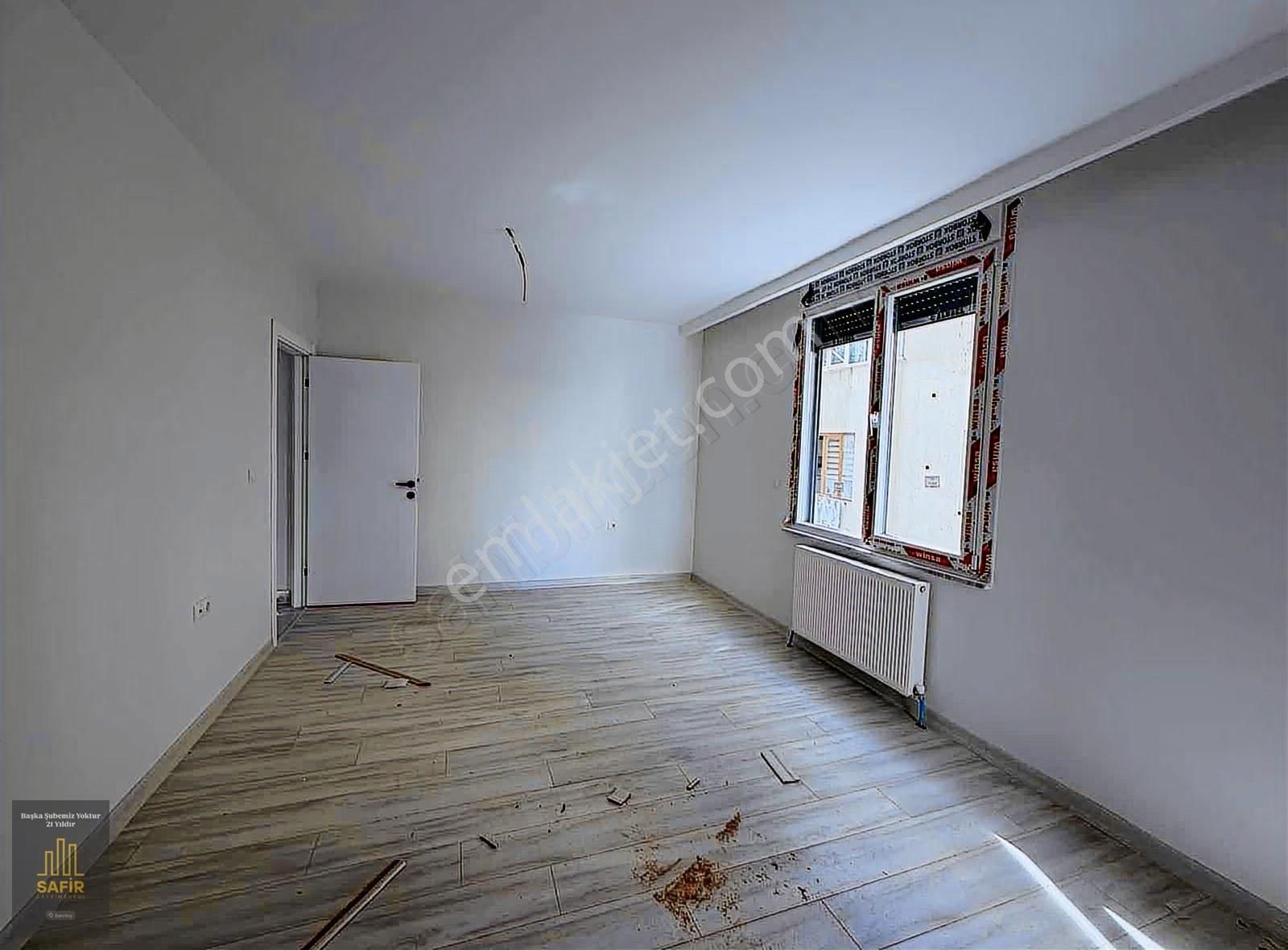 Bahçeli Nizamda Kapalı Otoparklı 135 M2 3+1 Satılık Daire - Görsel 27