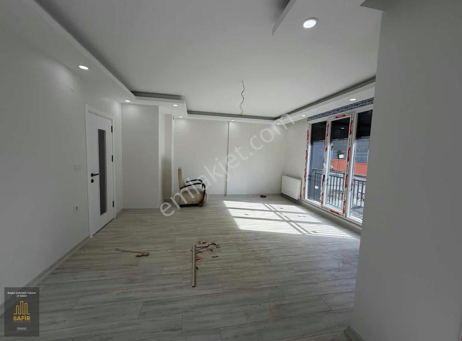 Bahçeli Nizamda Kapalı Otoparklı 135 M2 3+1 Satılık Daire - Görsel 5