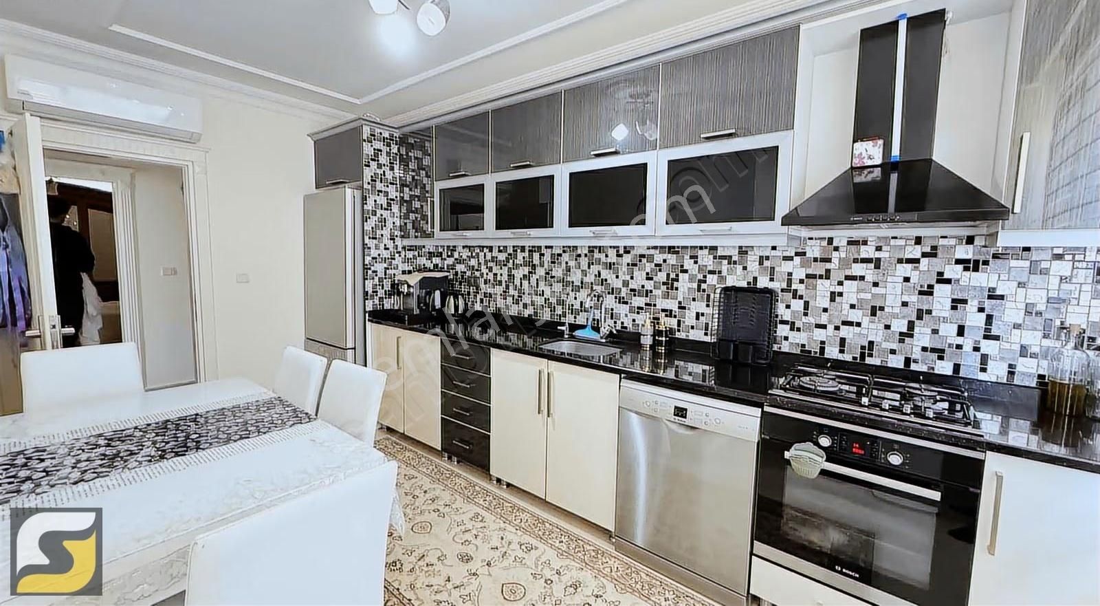 Mahmutlarda Satılık 4+2 Satılık Ayrı Mutfak Full Eşyalı Daire - Görsel 19