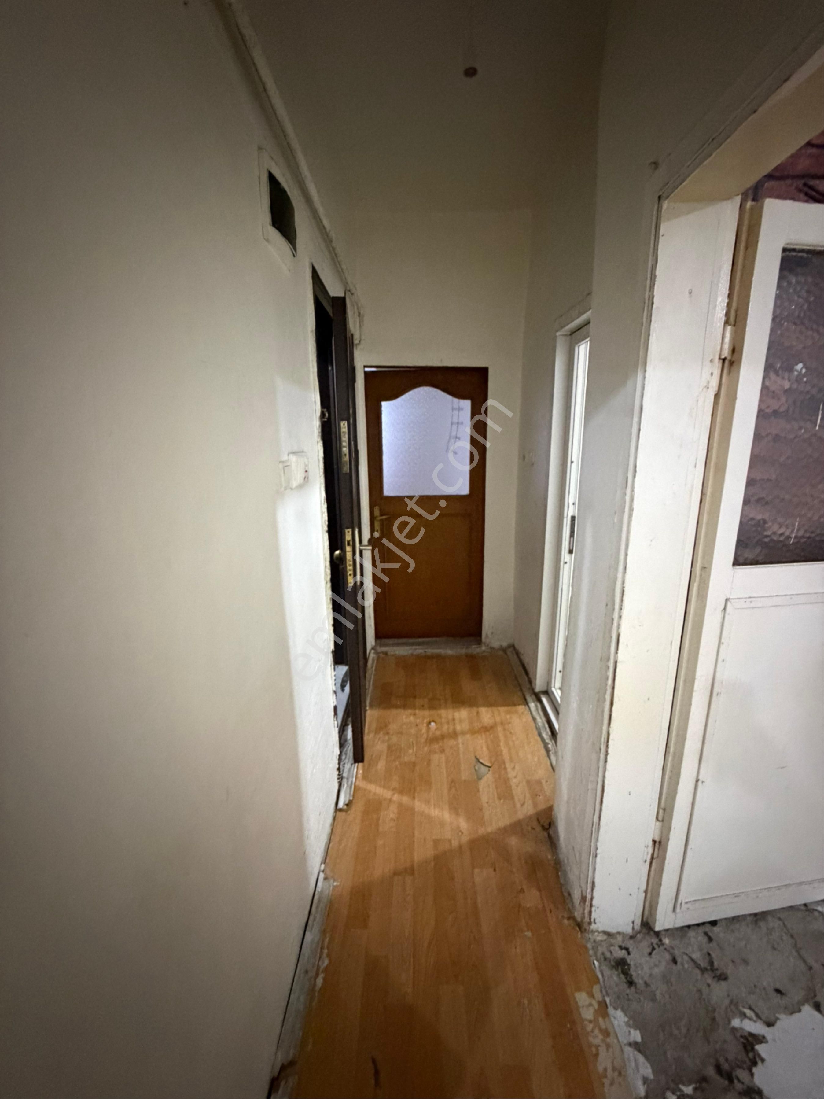 Yenimahalle'de Kiralık 1+1 Giriş Daire - Merkezi Konum, 60m² - Görsel 5