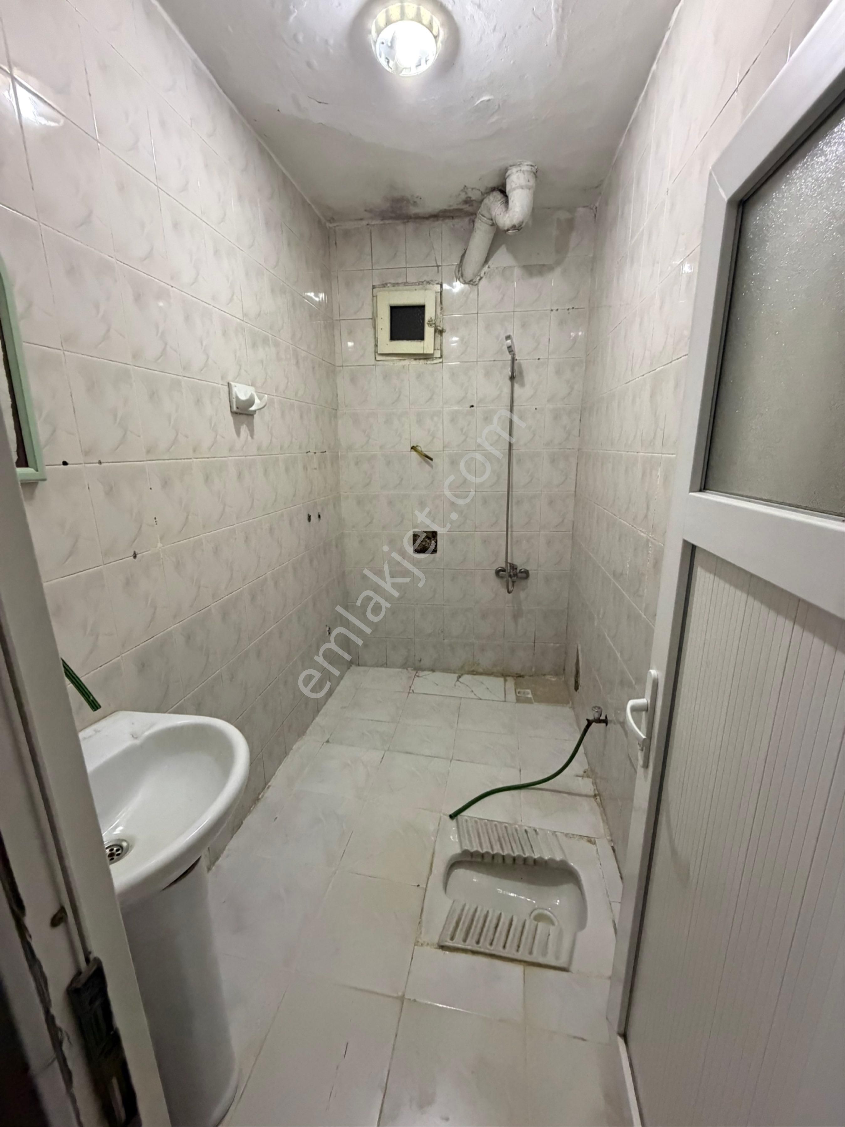 Yenimahalle'de Kiralık 1+1 Giriş Daire - Merkezi Konum, 60m² - Görsel 4