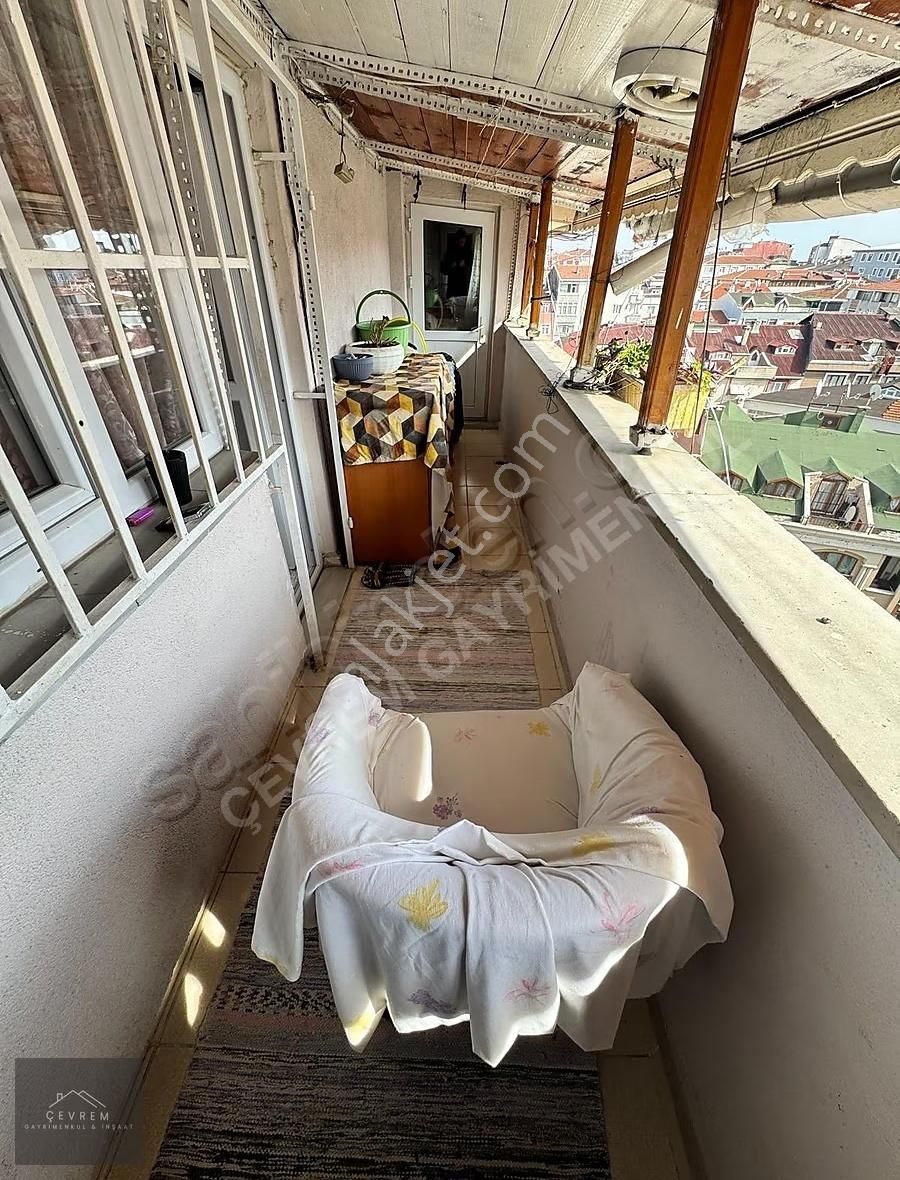 *çevrem* Yeşilova'da Metrobüse Yakın Asansörlü 4+1 180m² Daire