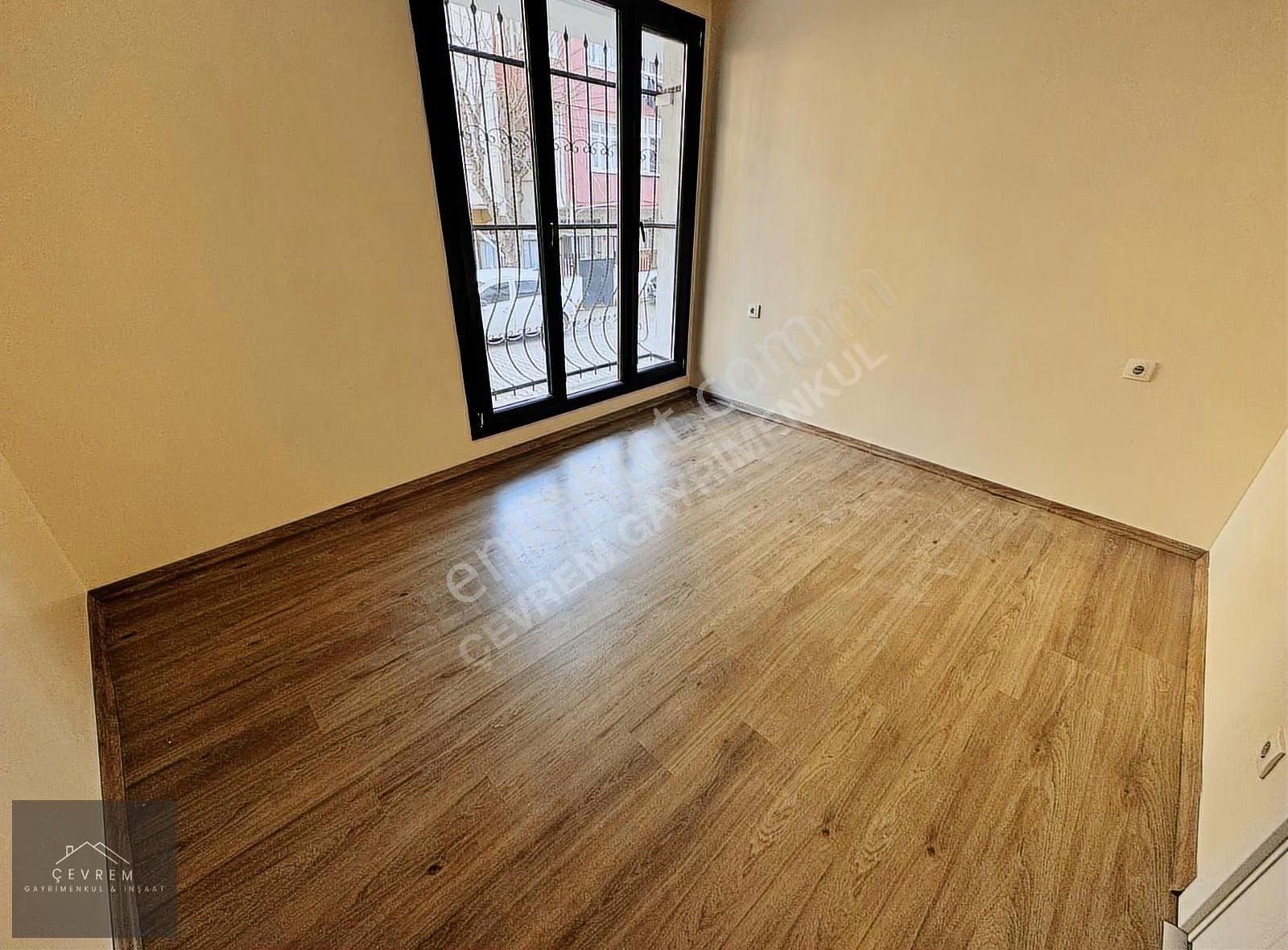 *çevrem* Yeşilova'da Yeni Bina'da Metrobüse Çok Yakın 2+1 Daire - Görsel 7