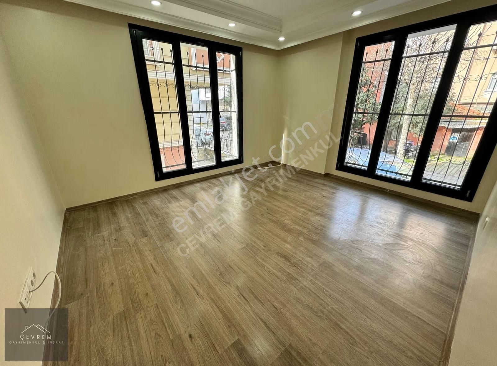 *çevrem* Yeşilova'da Yeni Bina'da Metrobüse Çok Yakın 2+1 Daire - Görsel 6