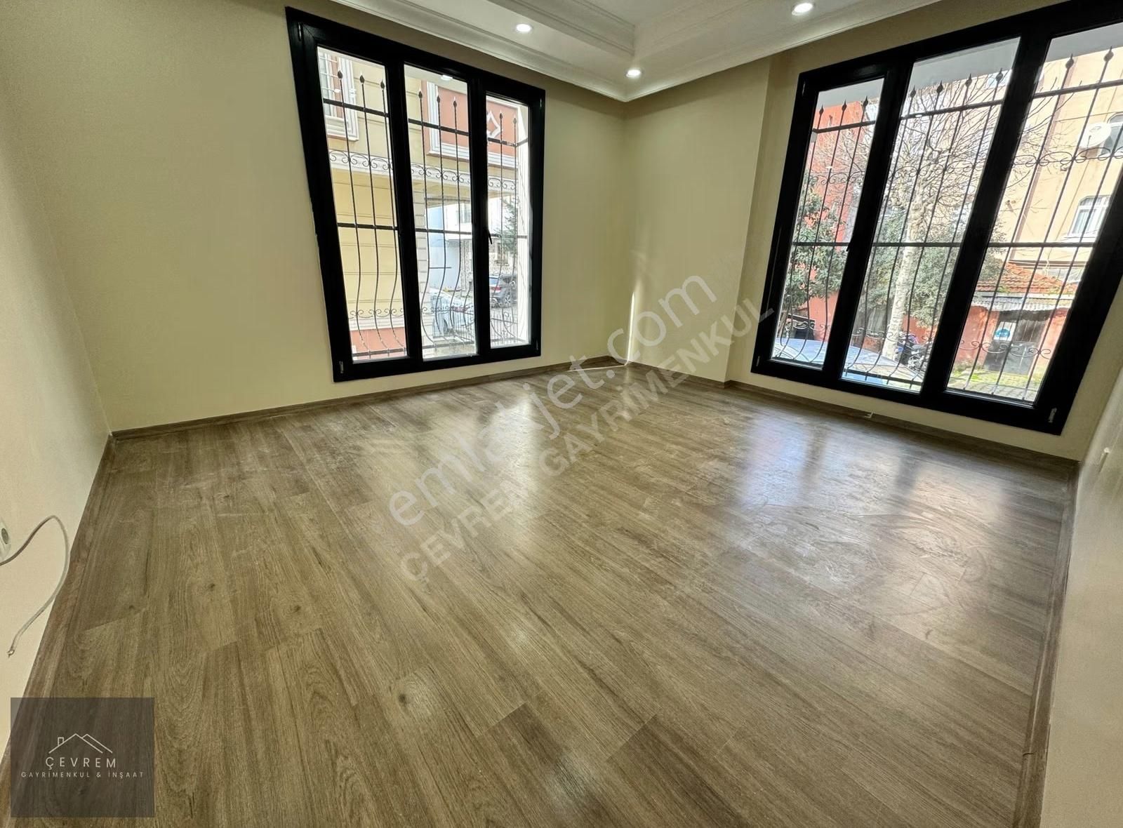 *çevrem* Yeşilova'da Yeni Bina'da Metrobüse Çok Yakın 2+1 Daire - Görsel 28