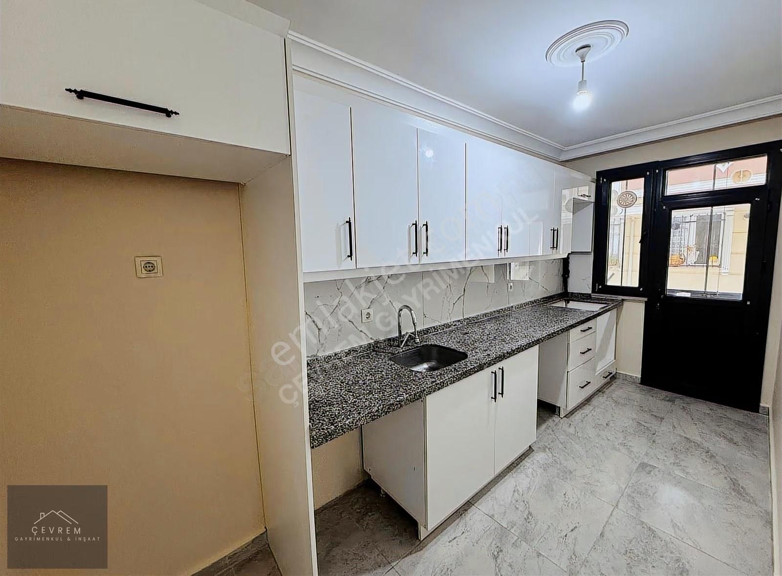 *çevrem* Yeşilova'da Yeni Bina'da Metrobüse Çok Yakın 2+1 Daire - Görsel 12