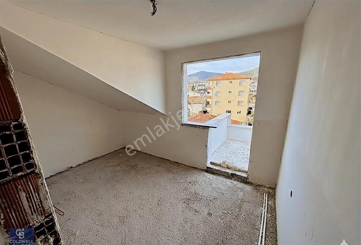 Derince Esentepe'de Satılık 4+1 Çatı Dubleks Daire - Görsel 13
